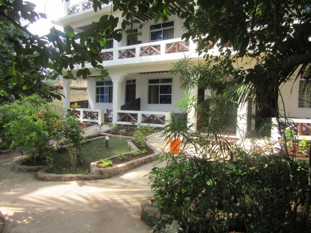 Baraka Beach Bungalows