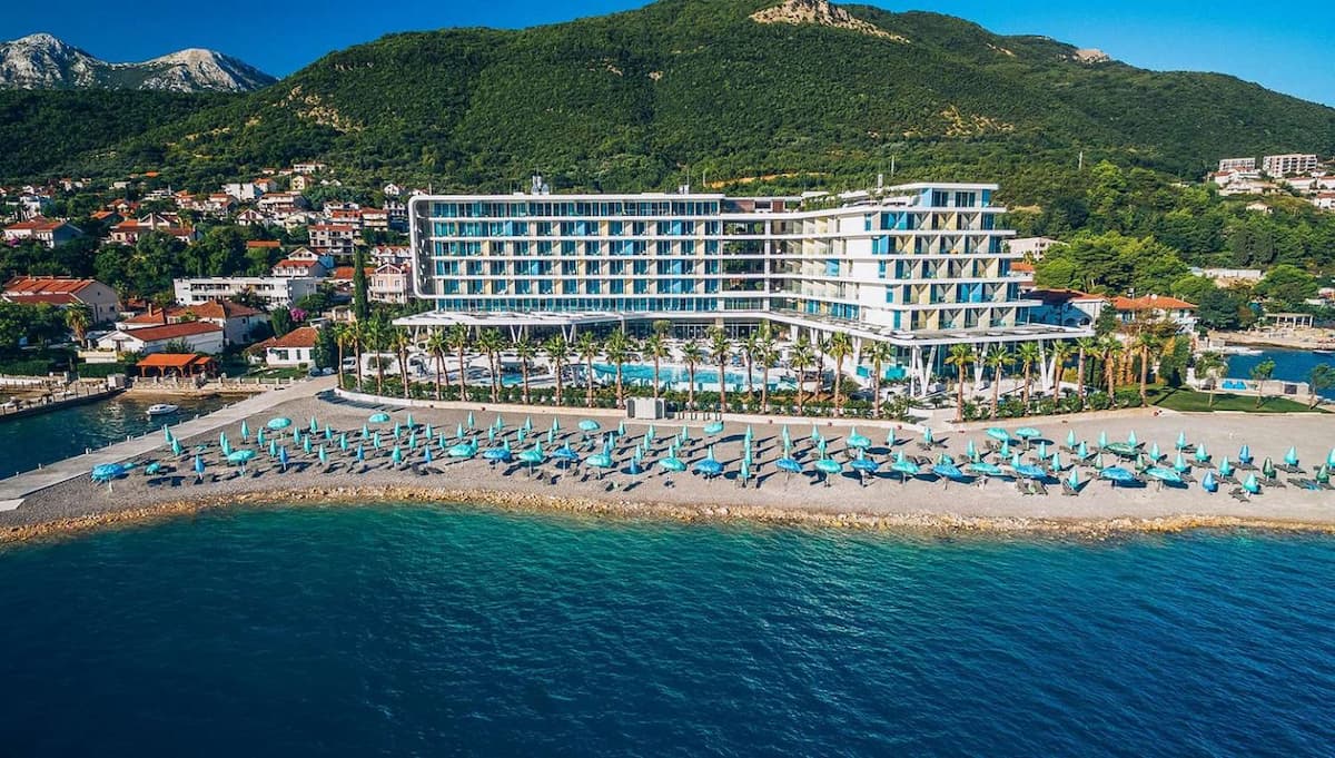 Carine Hotel Kumbor(Tivatas, Juodkalnija - Kroatija)