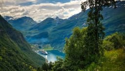 Norvegija. Geirangerio kaimelis
